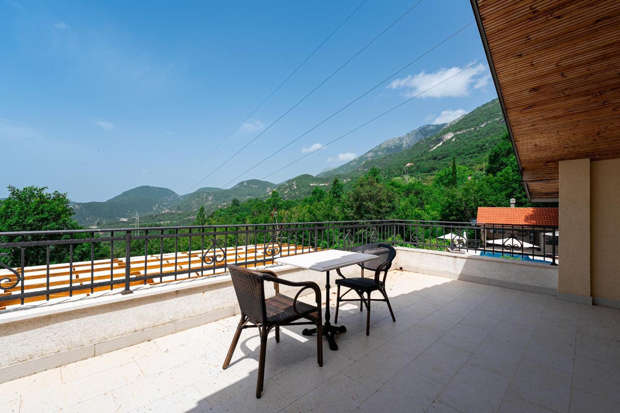Sunset&Sunrise Villas Stanisici Budva Exterior foto