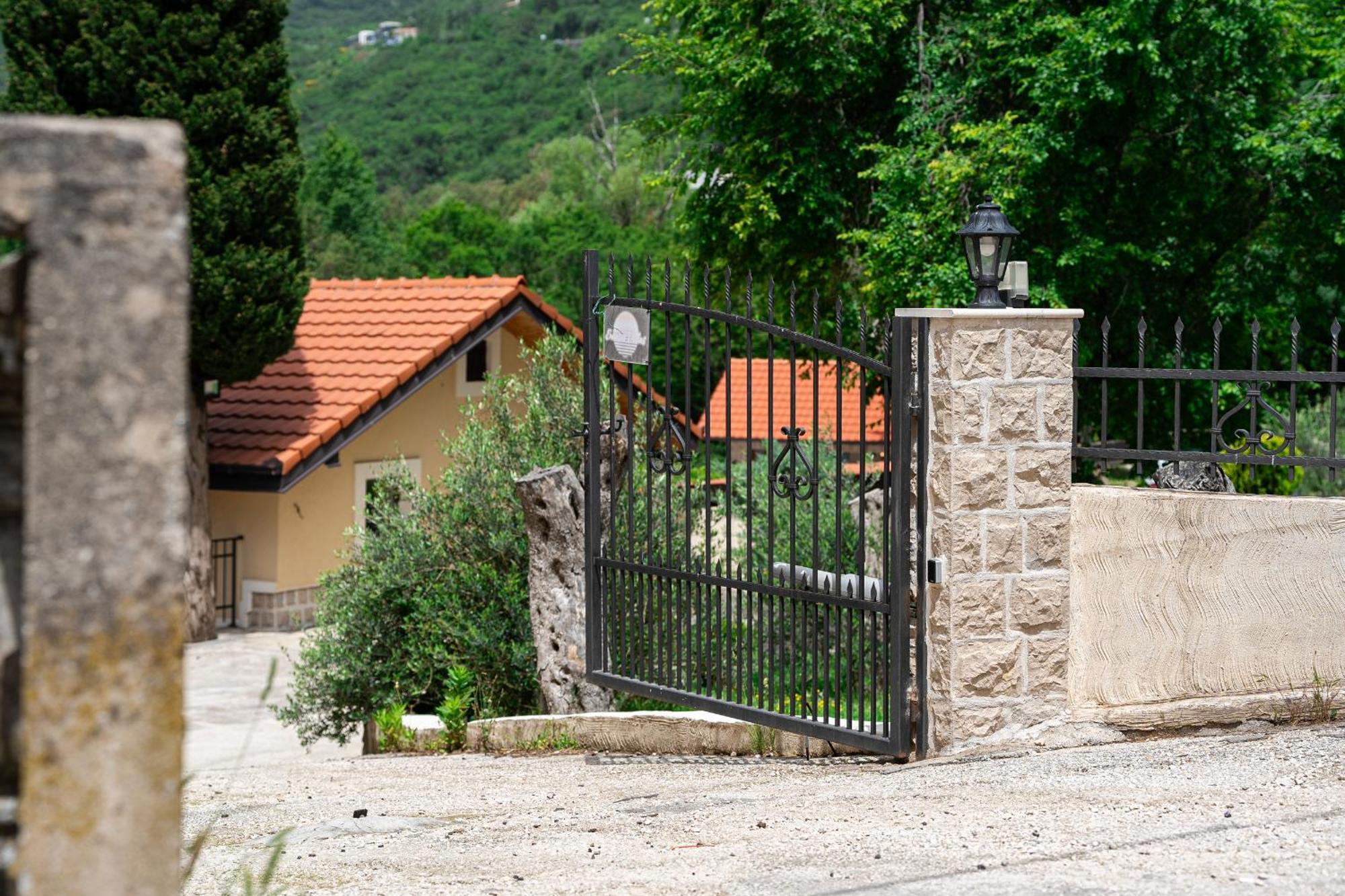Sunset&Sunrise Villas Stanisici Budva Exterior foto